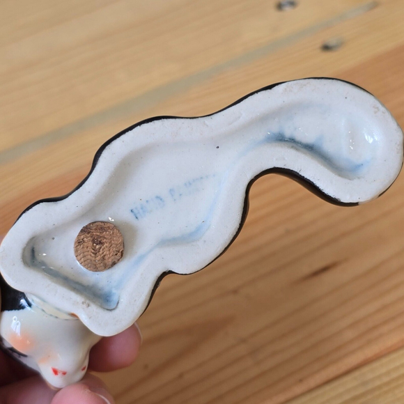 Vintage Skunk Salt & Pepper Shakers Hand Painted - Picture 9 of 9